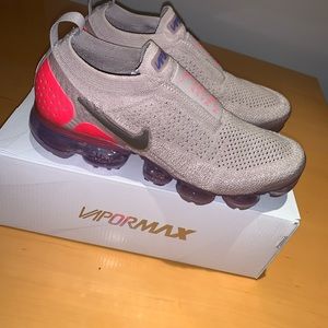 Nike Vapormax Moon Particle/Solar Red